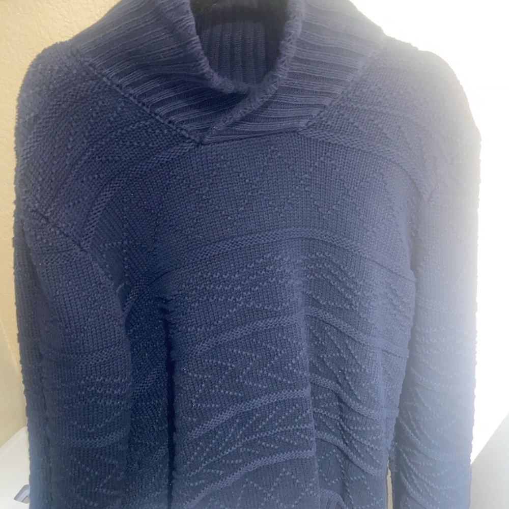 American eagle Men’s long sleeve size large sweater  navy blue